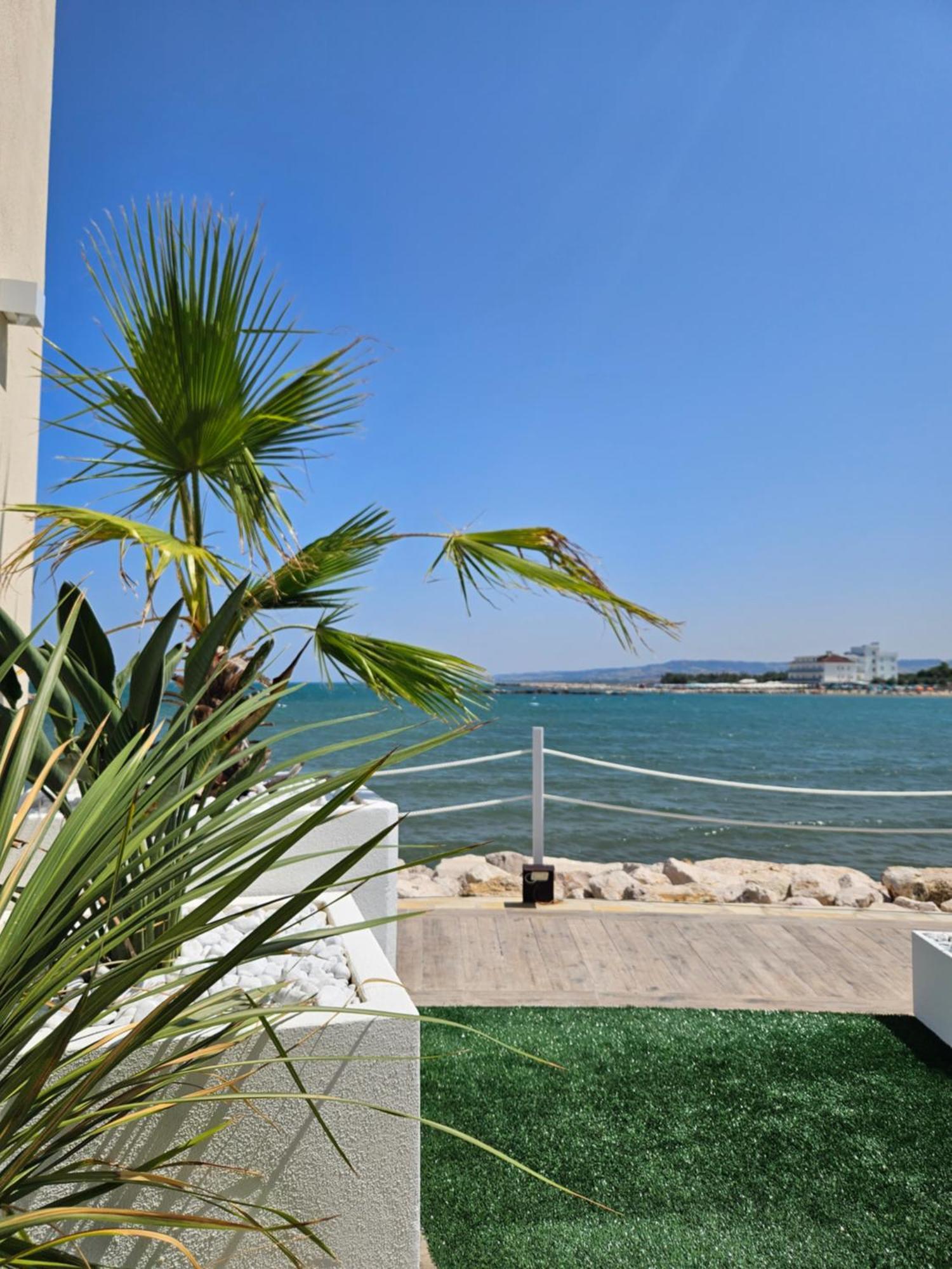 Dada Suites And Sea 新萨尔沃 外观 照片
