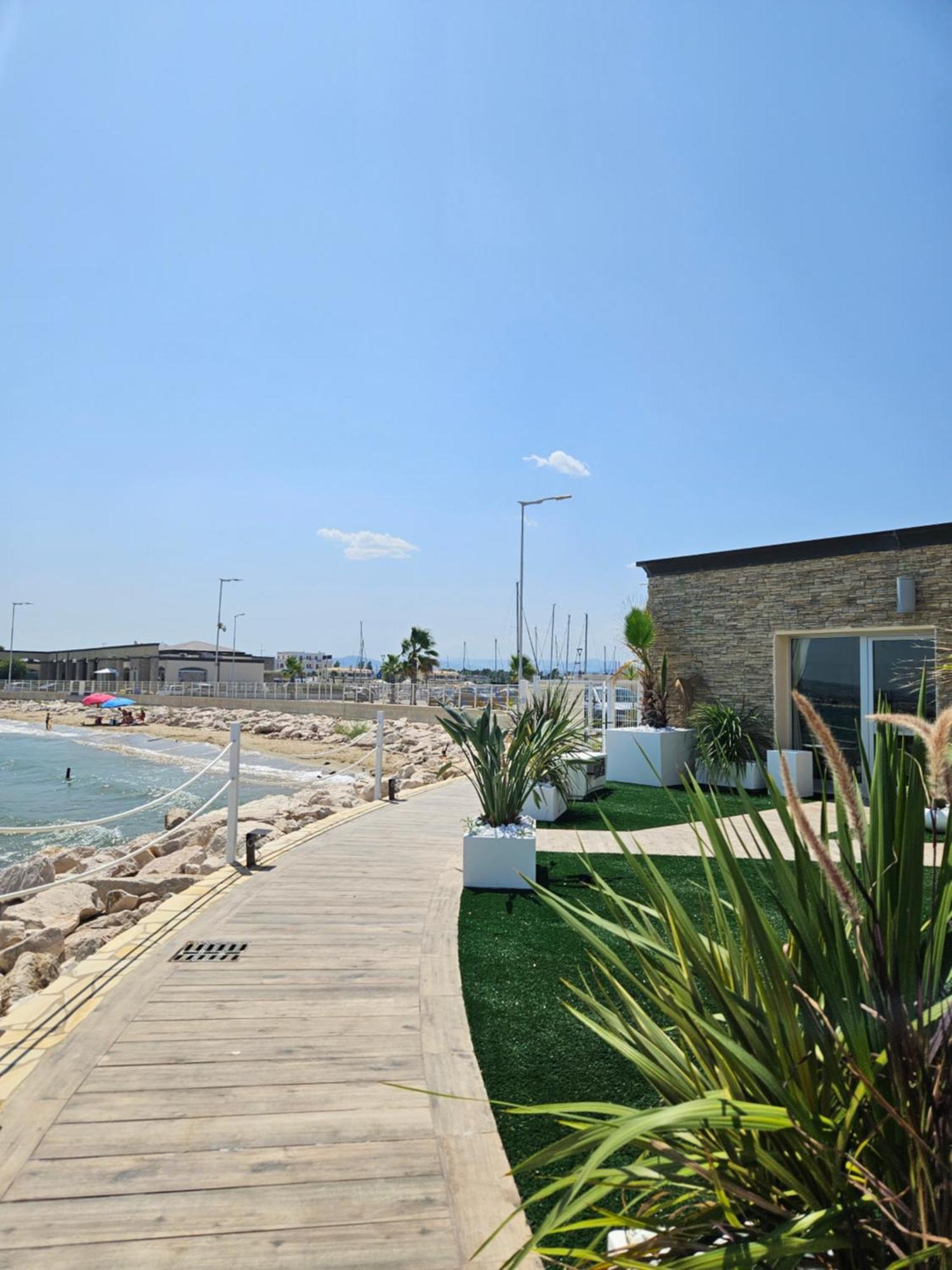 Dada Suites And Sea 新萨尔沃 外观 照片